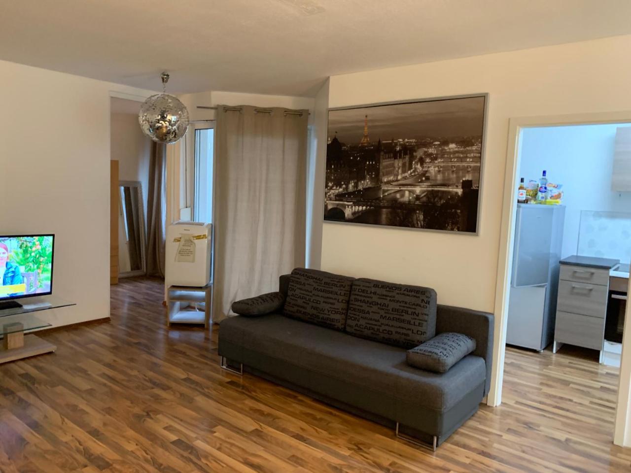 Appartement Kn Kahtan Boarding House à Munich Extérieur photo