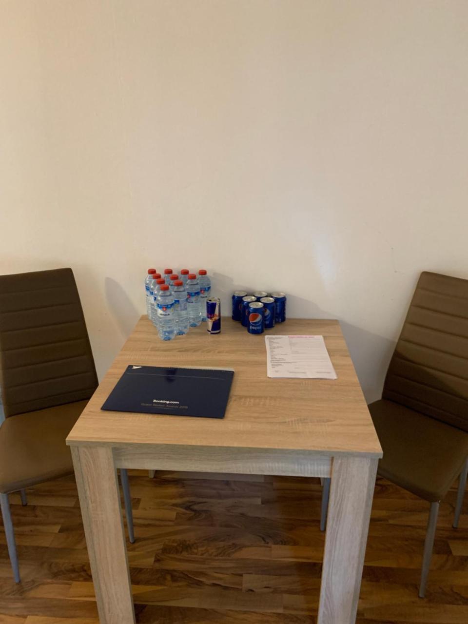 Appartement Kn Kahtan Boarding House à Munich Extérieur photo