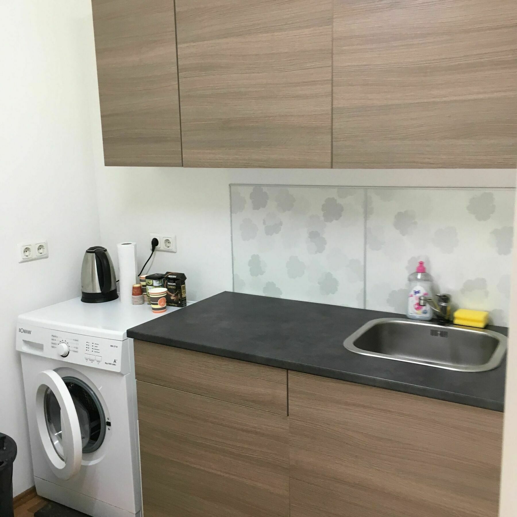 Appartement Kn Kahtan Boarding House à Munich Extérieur photo