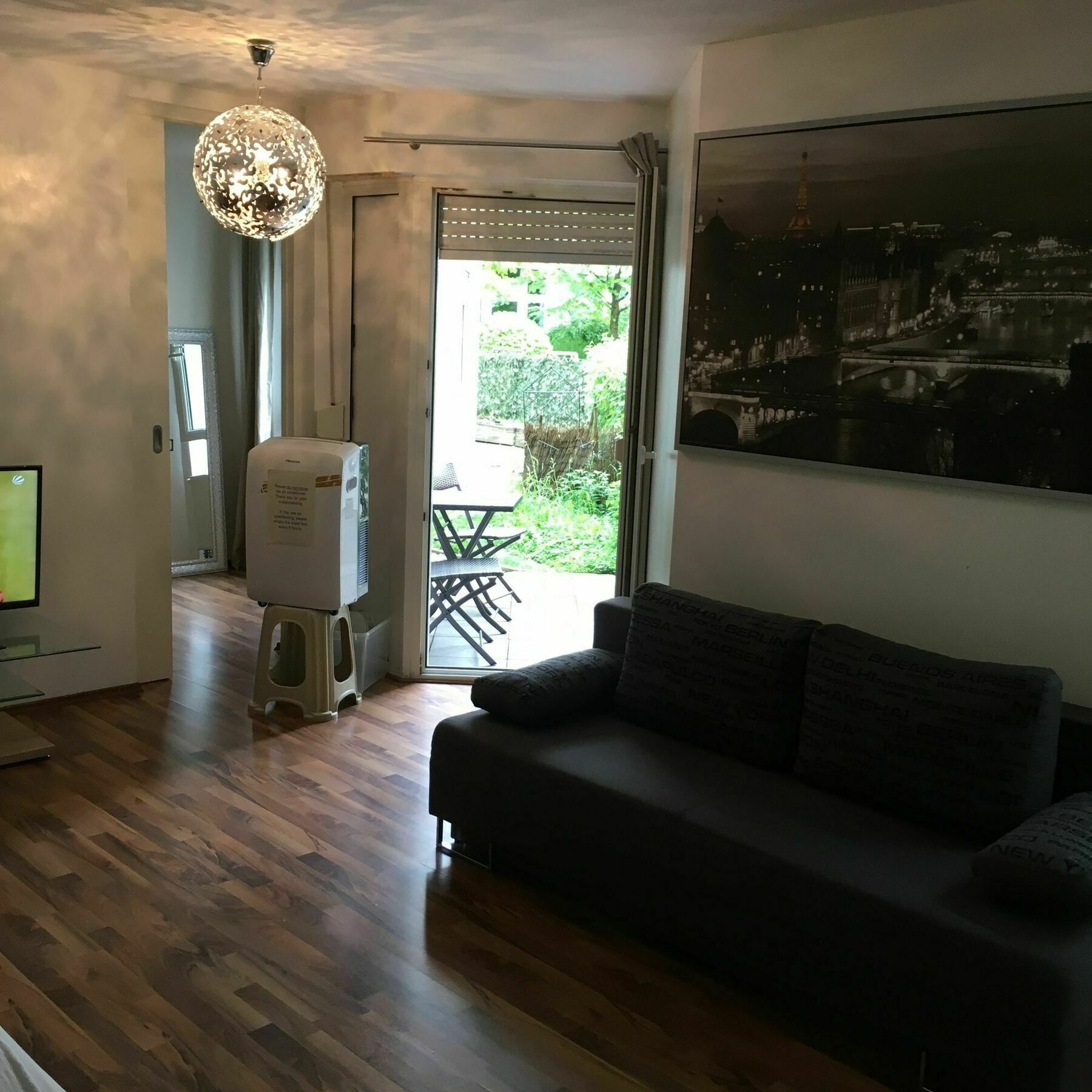 Appartement Kn Kahtan Boarding House à Munich Extérieur photo