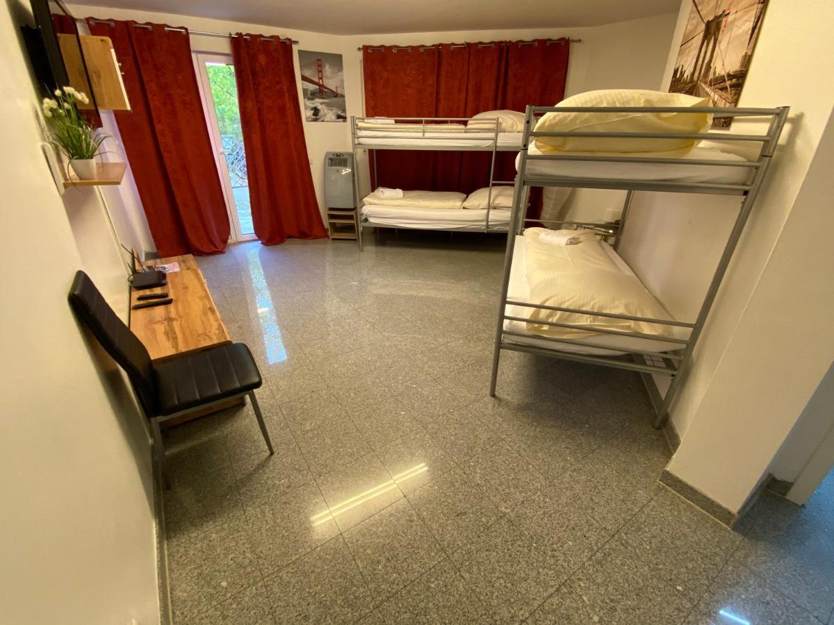 Appartement Kn Kahtan Boarding House à Munich Extérieur photo