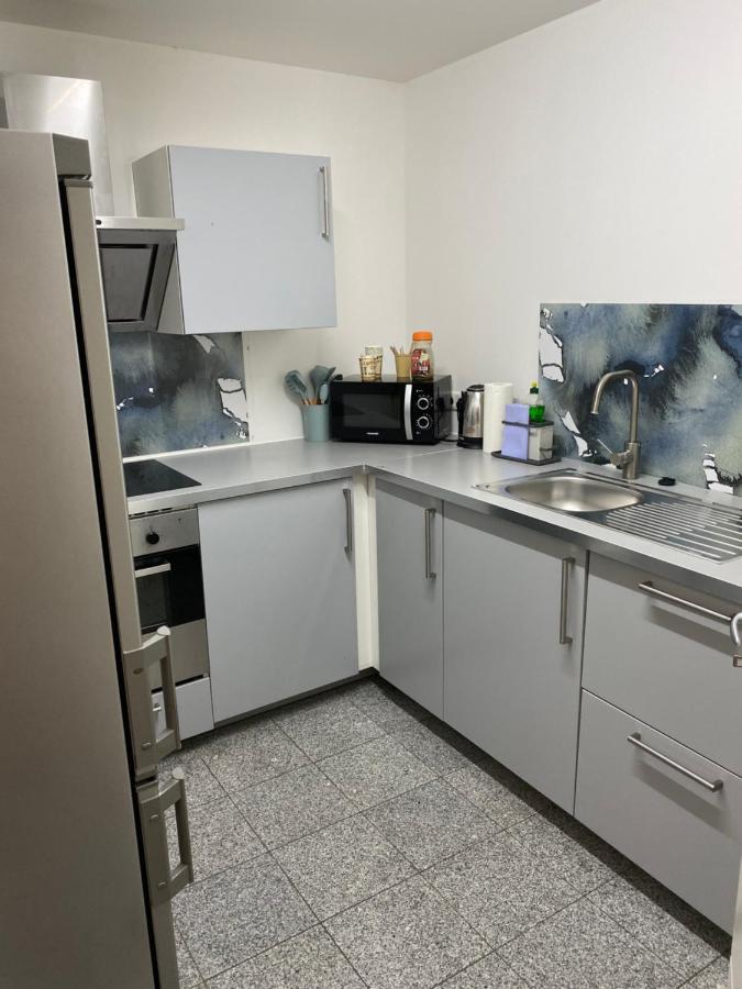 Appartement Kn Kahtan Boarding House à Munich Extérieur photo