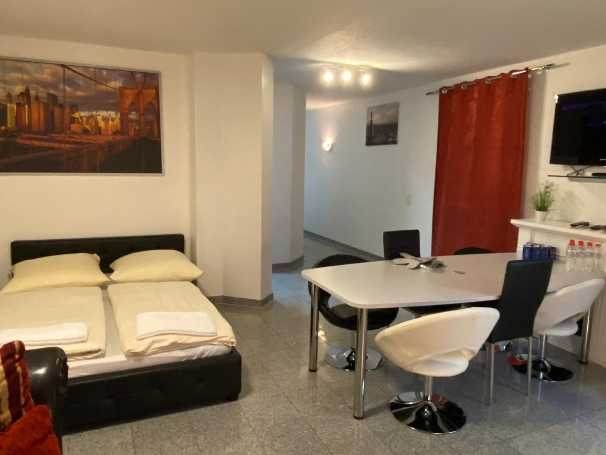 Appartement Kn Kahtan Boarding House à Munich Extérieur photo