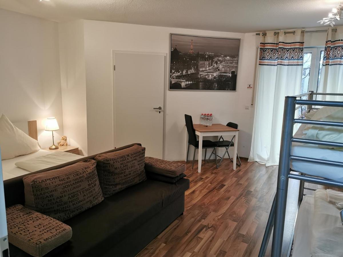 Appartement Kn Kahtan Boarding House à Munich Extérieur photo