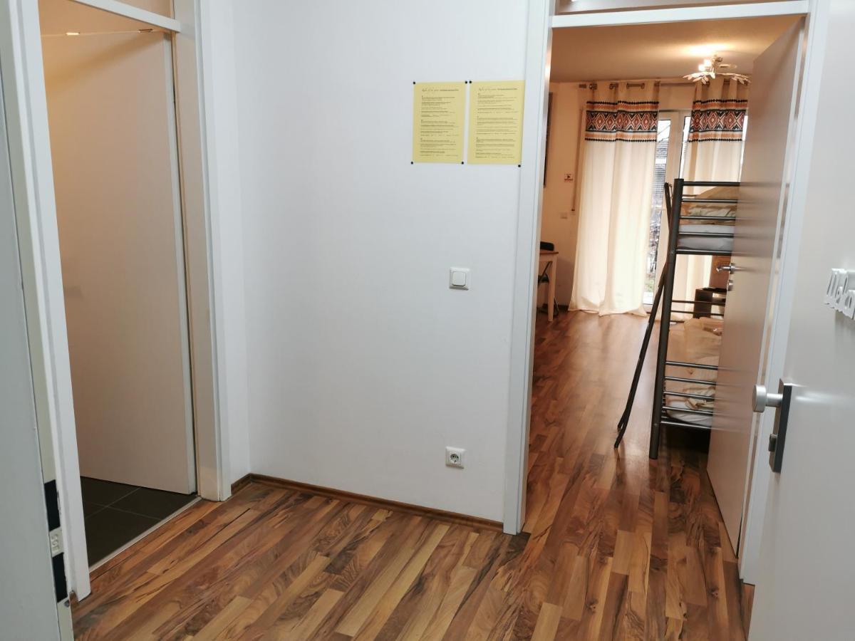 Appartement Kn Kahtan Boarding House à Munich Extérieur photo